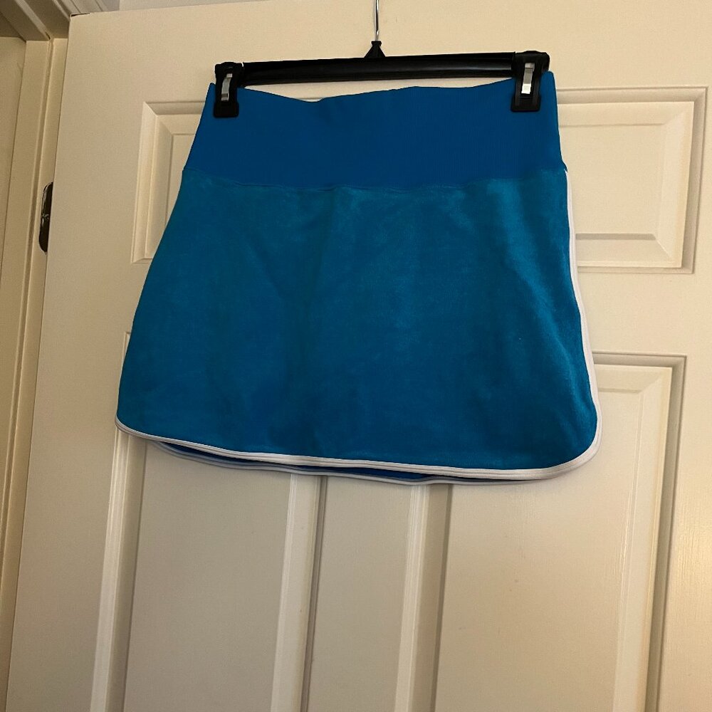 AE blue terry cloth skort with white trim and elastic waist M